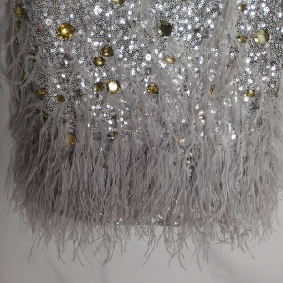 La Femme NWT $450 Silver Sequin Feather Mini Dress Size 12 Prom Cocktail Glam - Picture 9 of 10